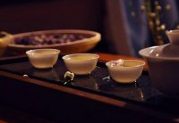 邀請(qǐng)客人來(lái)店里喝茶的句子？